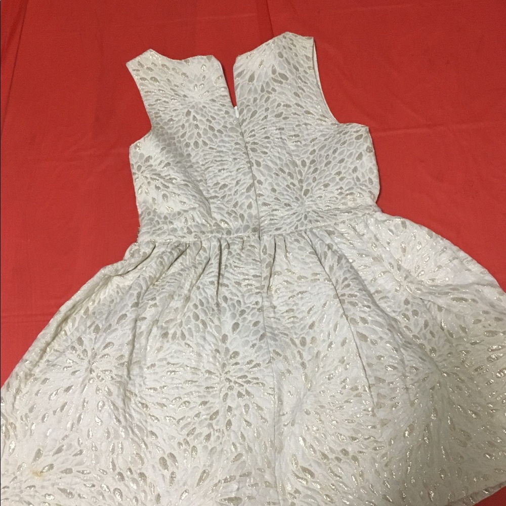 Girls formal/flower girl dress - Picture 4 of 6